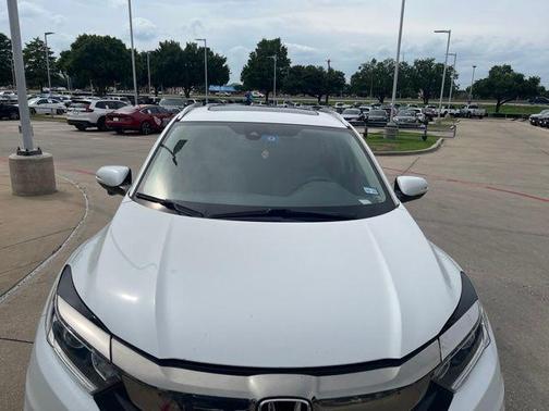 Platinum White Pearl 2021 Honda HR-V EX