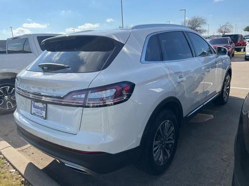 2022 Lincoln Nautilus Reserve