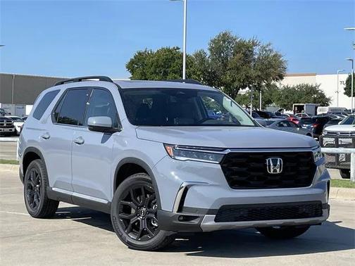 2025 Honda Pilot Touring 8-Passenger