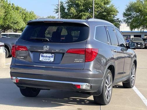 Modern Steel Metallic 2017 Honda Pilot Touring