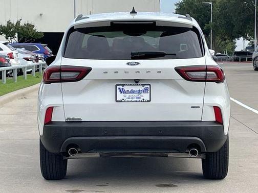 Star White Metallic Tri-Coat 2025 Ford Escape ST-Line