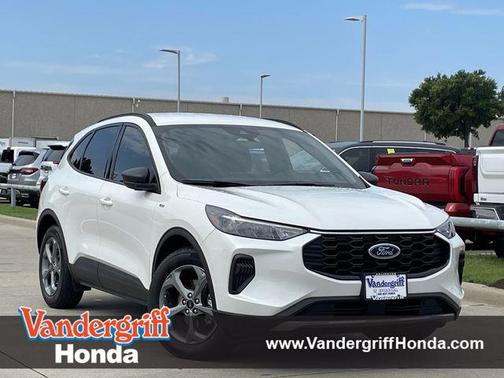 Star White Metallic Tri-Coat 2025 Ford Escape ST-Line