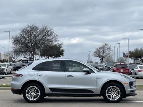 2021 Porsche Macan Base