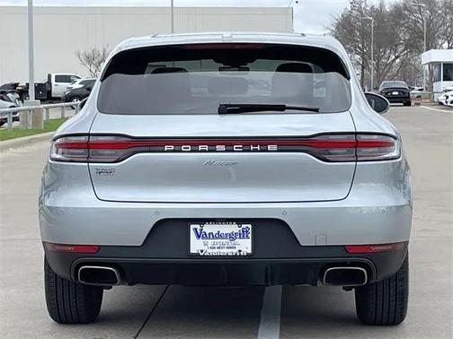 2021 Porsche Macan Base