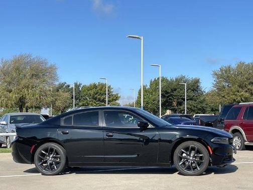 Pitch Black Clearcoat 2022 Dodge Charger SXT