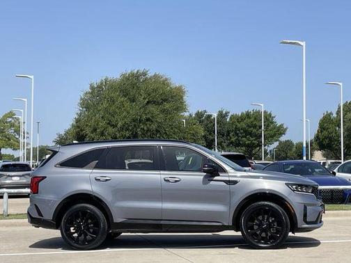 Everlasting Silver 2023 Kia Sorento SX