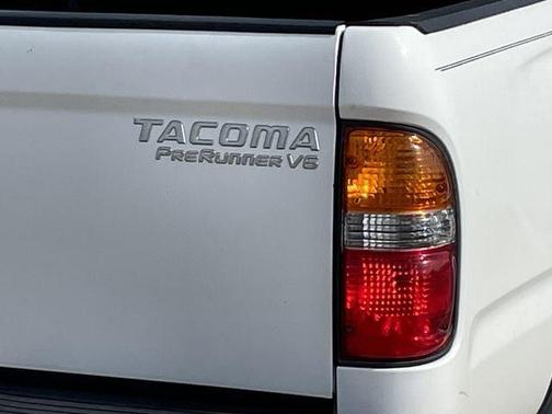 Super White 2004 Toyota Tacoma PreRunner Double Cab