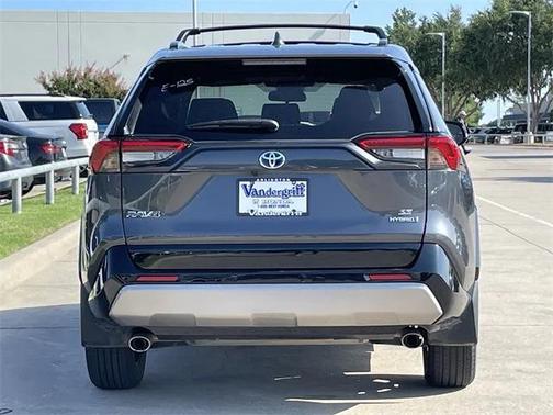 2023 Toyota RAV4 Hybrid SE