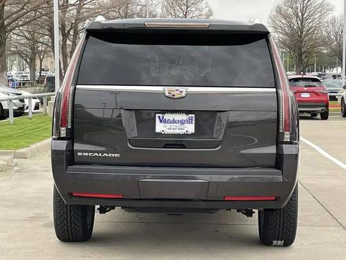 2016 Cadillac Escalade Platinum