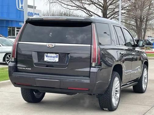 2016 Cadillac Escalade Platinum