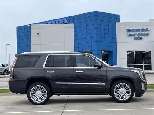 2016 Cadillac Escalade Platinum