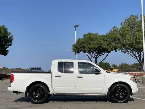 2021 Nissan Frontier SV
