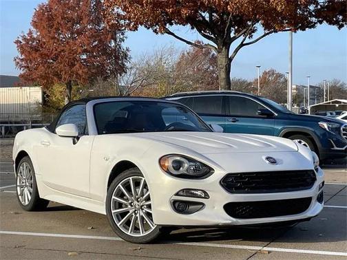 2017 FIAT 124 Spider Base