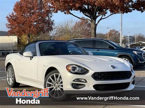 2017 FIAT 124 Spider Base