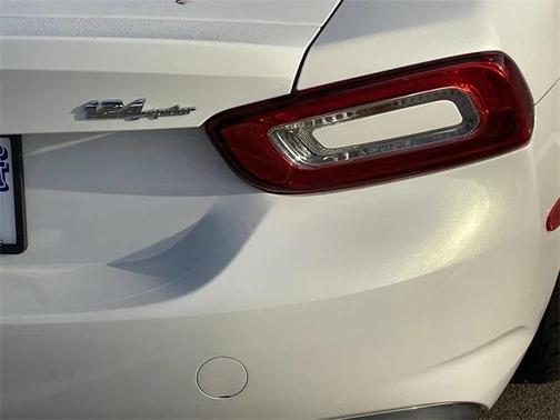 2017 FIAT 124 Spider Base