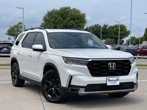 Platinum White Pearl 2025 Honda Pilot Touring 8-Passenger