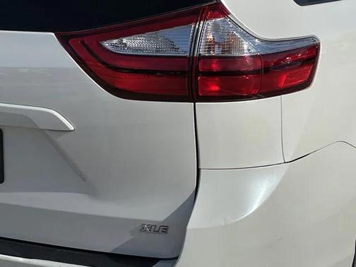 2019 Toyota Sienna XLE