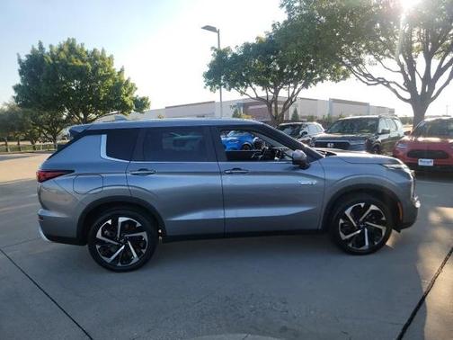 2023 Mitsubishi Outlander PHEV SE S-AWC