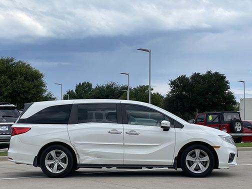 Platinum White Pearl 2020 Honda Odyssey EX