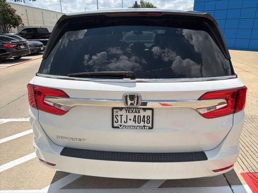 Platinum White Pearl 2020 Honda Odyssey EX
