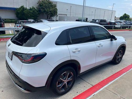 Platinum White Pearl 2025 Honda HR-V EX-L