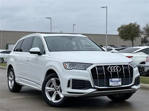2024 Audi Q7 45 Premium Plus