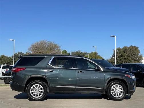 2021 Chevrolet Traverse LT Cloth