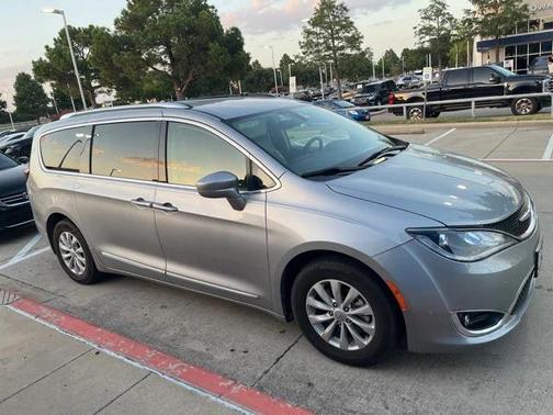 2019 Chrysler Pacifica Touring L