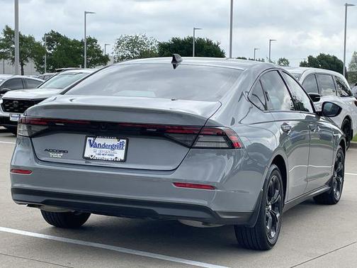 Crystal Black Pearl 2025 Honda Accord SE