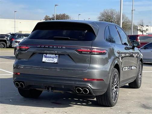 2019 Porsche Cayenne S
