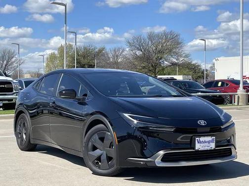 2026 Toyota Prius Plug-In Hybrid SE