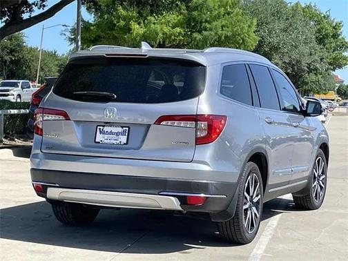 2021 Honda Pilot Touring 8-Passenger