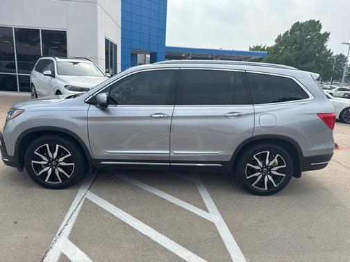 2021 Honda Pilot Touring 8-Passenger
