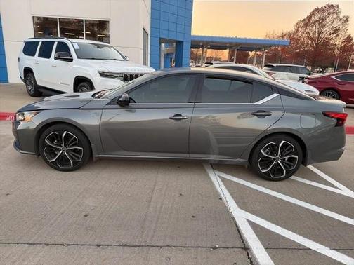 2024 Nissan Altima SR FWD