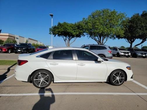 2024 Honda Civic Touring