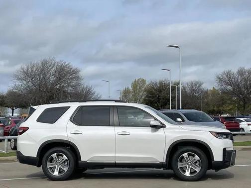 Platinum White Pearl 2026 Honda Pilot EX-L