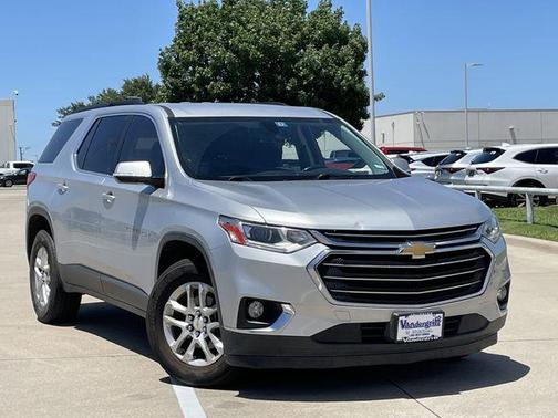 Silver Ice 2019 Chevrolet Traverse LT Cloth