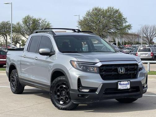 Solar Silver 2025 Honda Ridgeline RTL