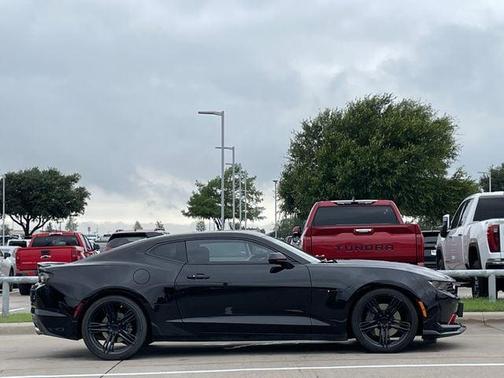 Black 2022 Chevrolet Camaro RWD Coupe LT1
