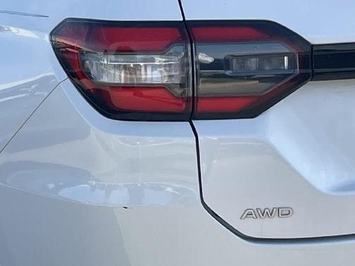Platinum White Pearl 2023 Honda Pilot AWD Elite