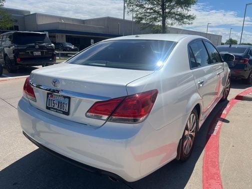 Blizzard Pearl 2011 Toyota Avalon Limited