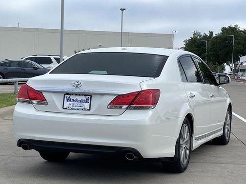 Blizzard Pearl 2011 Toyota Avalon Limited