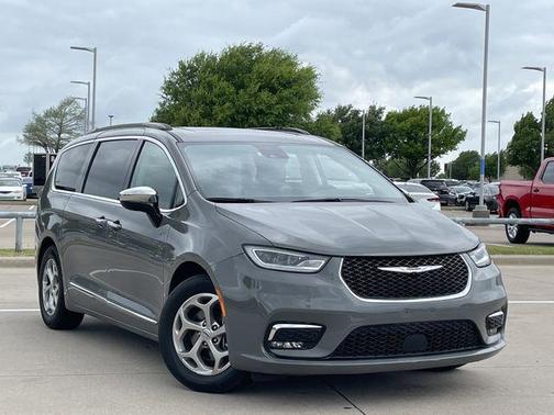 Ceramic Gray Clearcoat 2023 Chrysler Pacifica Limited