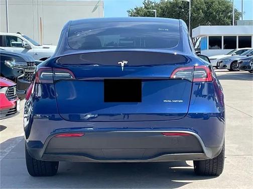2022 Tesla Model Y Long Range Dual Motor All-Wheel Drive