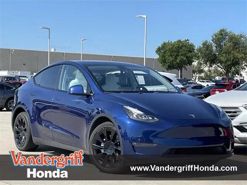 2022 Tesla Model Y Long Range Dual Motor All-Wheel Drive