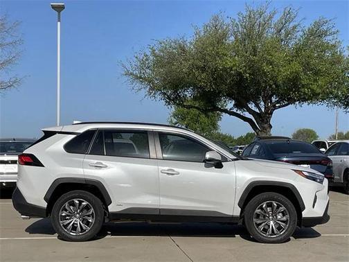 2023 Toyota RAV4 Hybrid XLE Premium