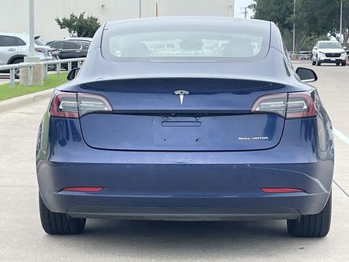 Deep Blue 2018 Tesla Model 3 Long Range