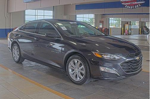 Dark Ash Metallic 2023 Chevrolet Malibu FWD 1LT