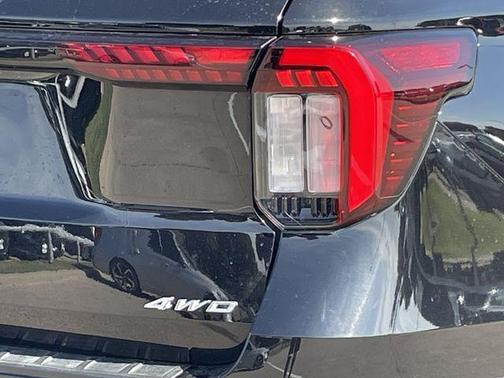 Agate Black 2025 Ford Explorer ST-Line
