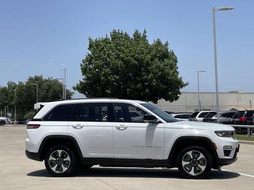 Bright White Clearcoat 2022 Jeep Grand Cherokee 4xe Base